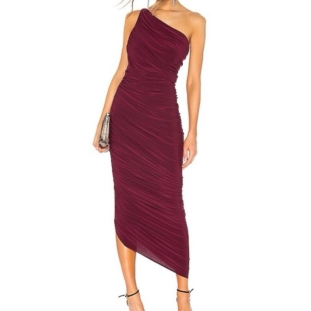 Norma Kamali Diana Plum Wine One Shoulder Formal Asymmetrical Rusched Dress Gown - Picture 2 of 12